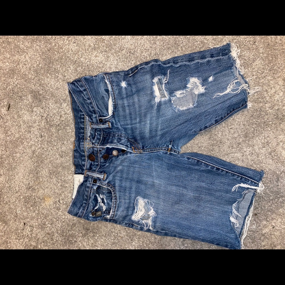 Abercrombie Cutoffs Size 28